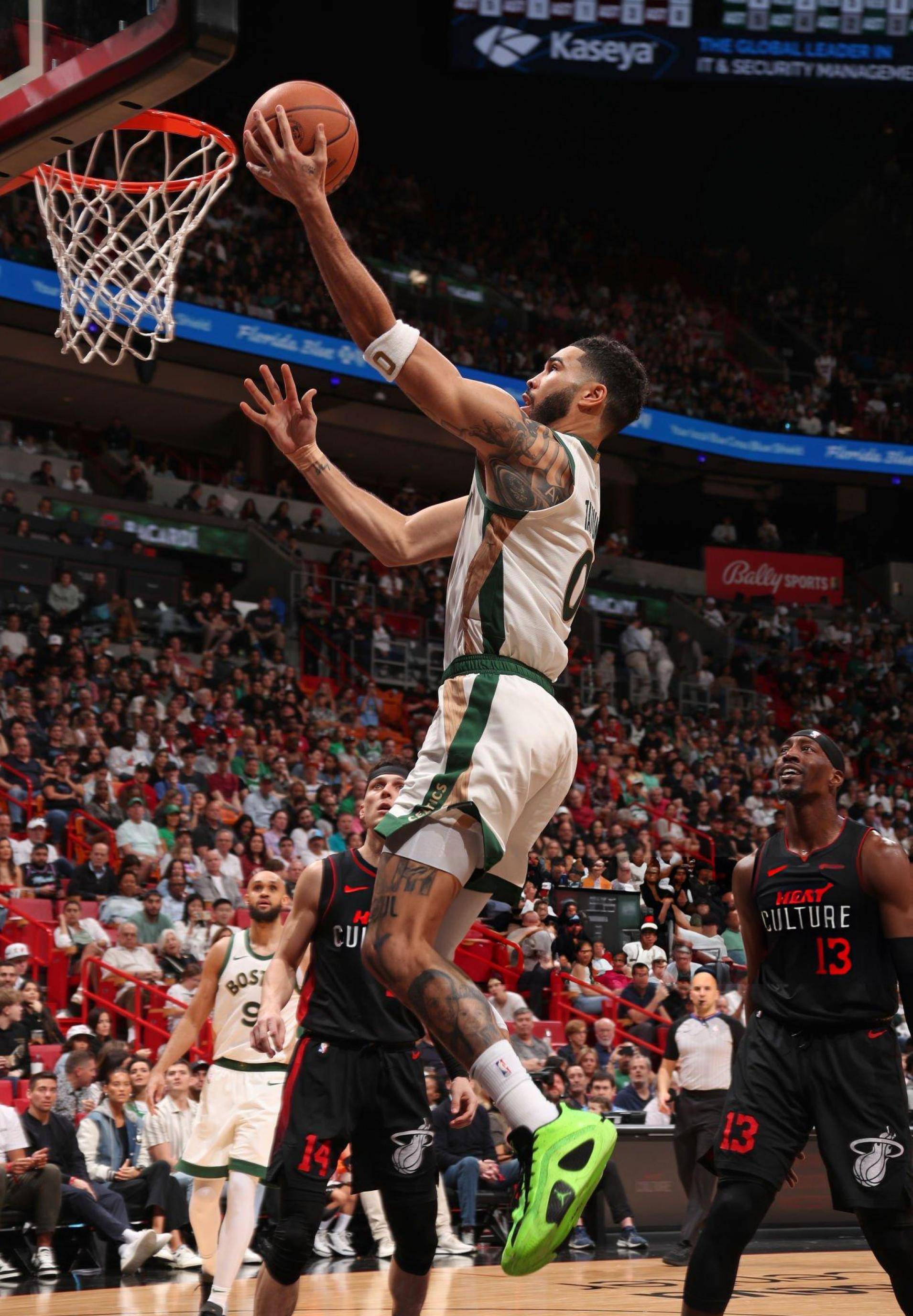 南宫28-关于塔图姆在掘金比赛中比分优势明显，大胜引发热议！的信息